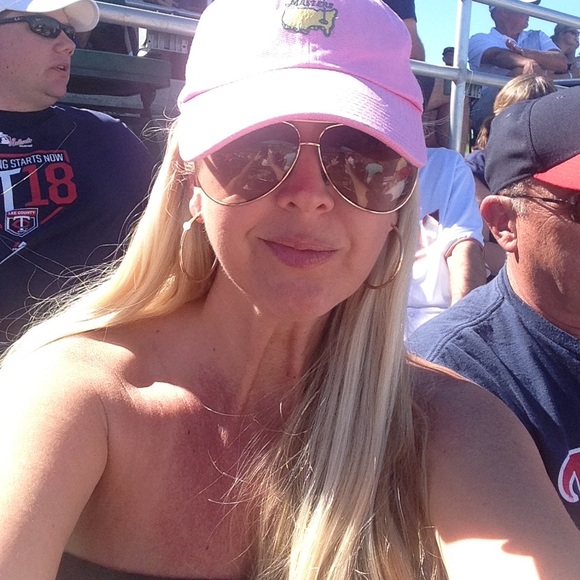 HI THERE💜I'M TILLIE - Picture 5 of 9